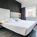 Otel Ilunion Romareda Zaragoza