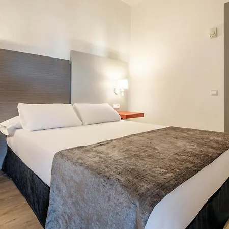 Ilunion Romareda Hotel Saragozza