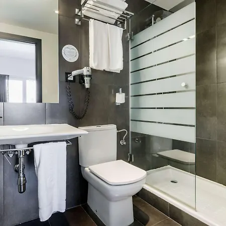 Szálloda Ilunion Romareda 4*
