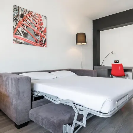 Hotel Ilunion Romareda 4*