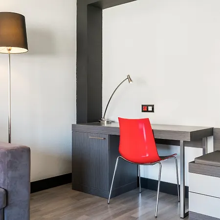 Hotel Ilunion Romareda 4*