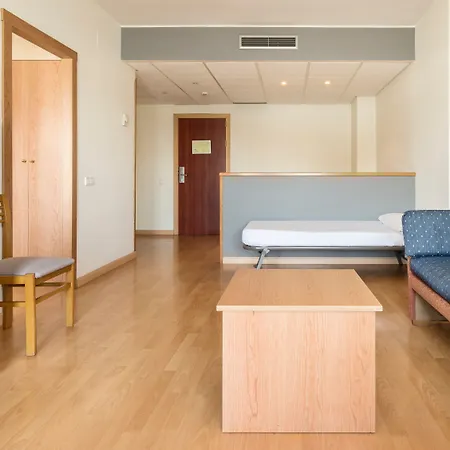 Ilunion Romareda Hotel 4*