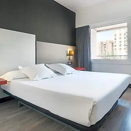 Ilunion Romareda Hotel