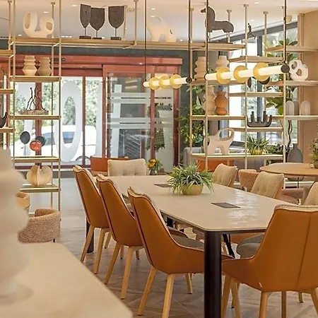 Hotel Ilunion Romareda