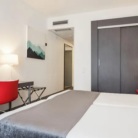 Ilunion Romareda Hotel 4*