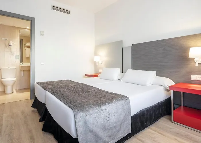 Hotel Ilunion Romareda