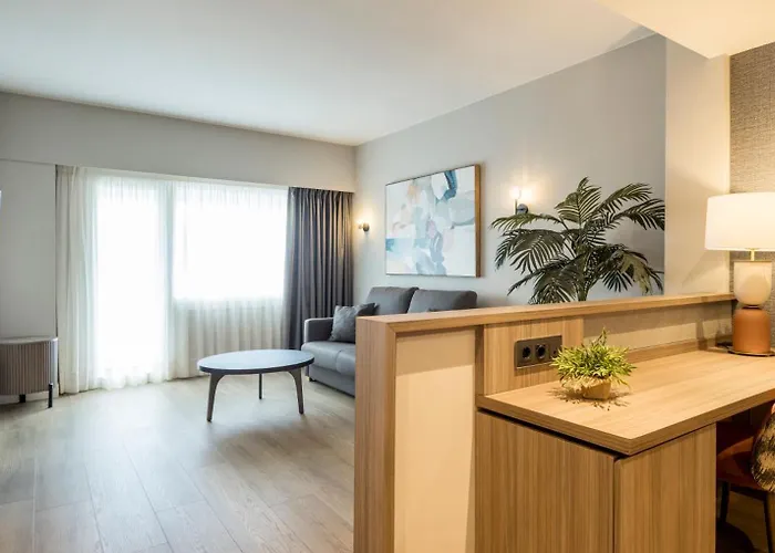 Ilunion Romareda Hotell 4*