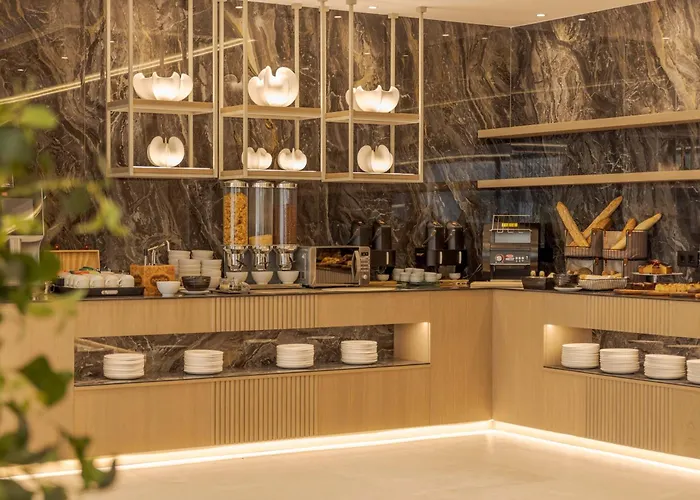 Hotel Ilunion Romareda