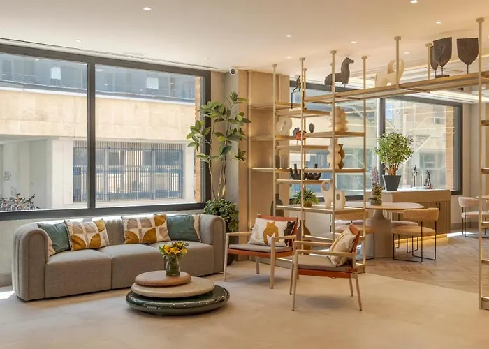 Hotel Ilunion Romareda 4*