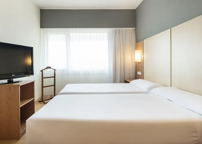 Hotel Ilunion Romareda Zaragoza