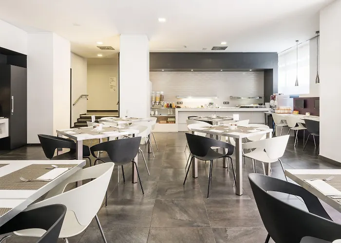 Ilunion Romareda سرقسطة