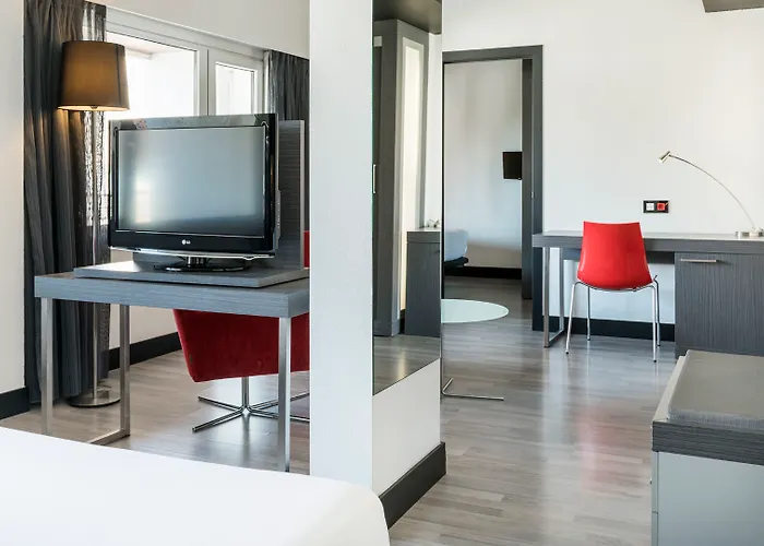 Hotell Ilunion Romareda 4*